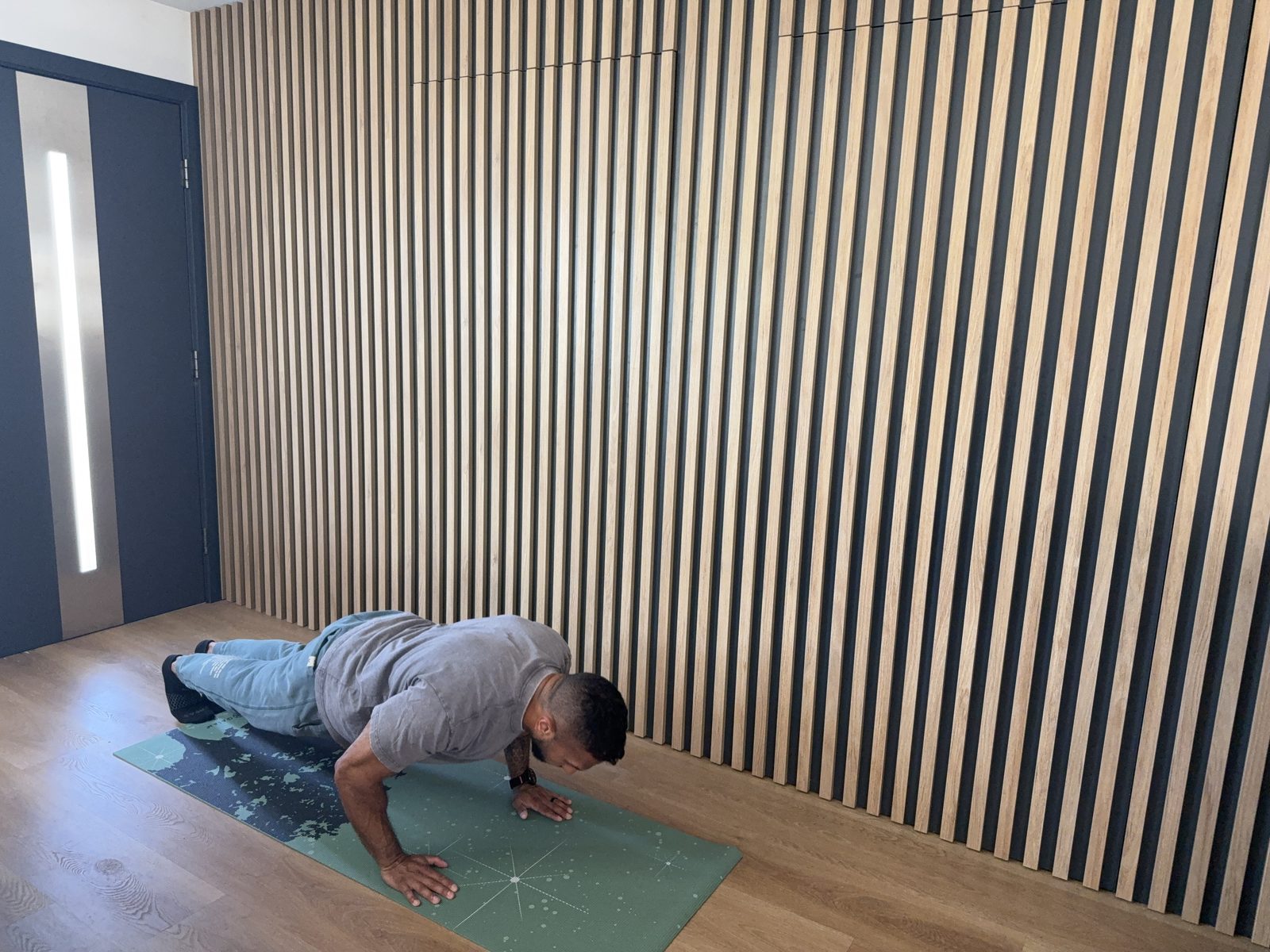 Push-up demonstration
